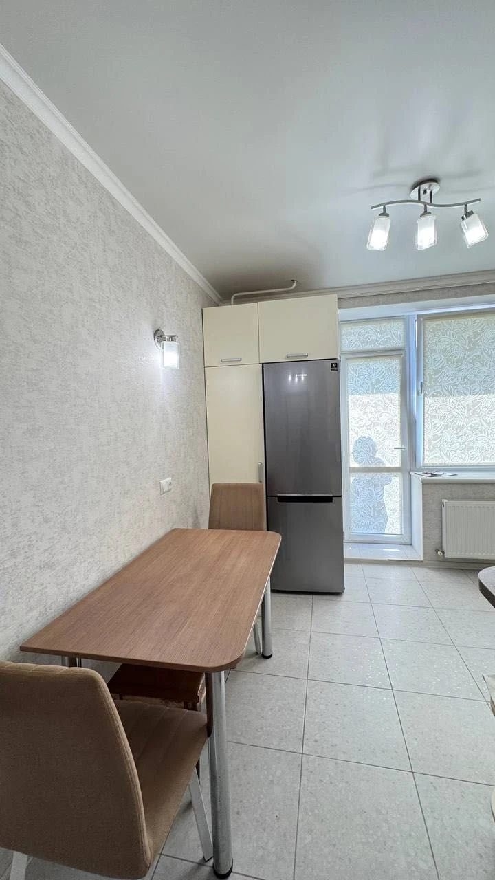 Продается 1-комнатная квартира 35 м², в кирпичном доме на