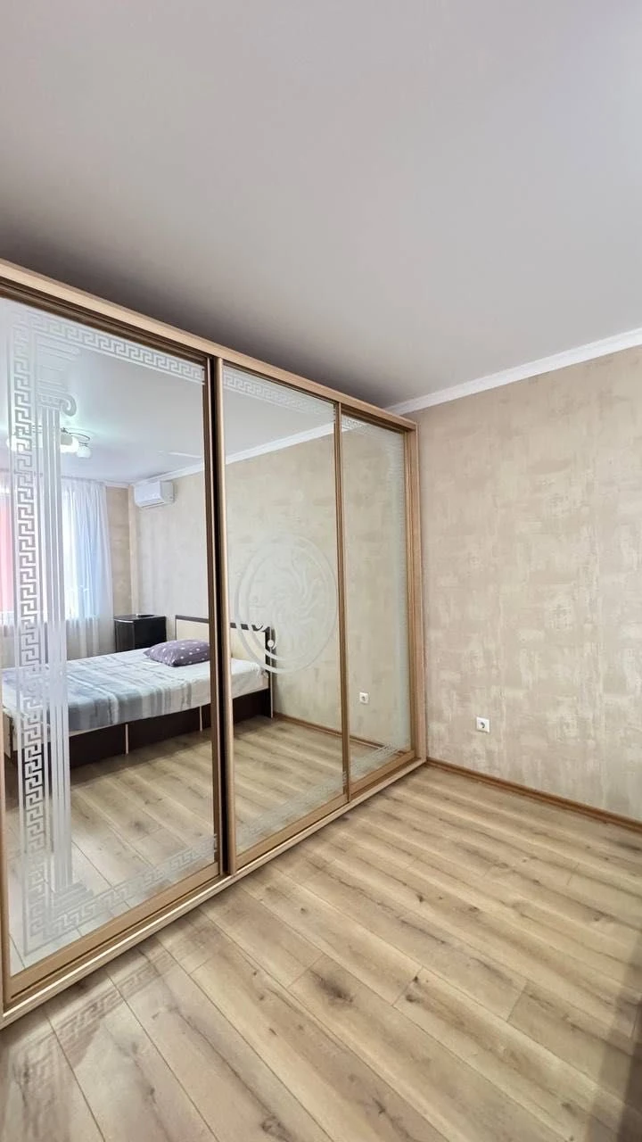 Продается 1-комнатная квартира 35 м², в кирпичном доме на