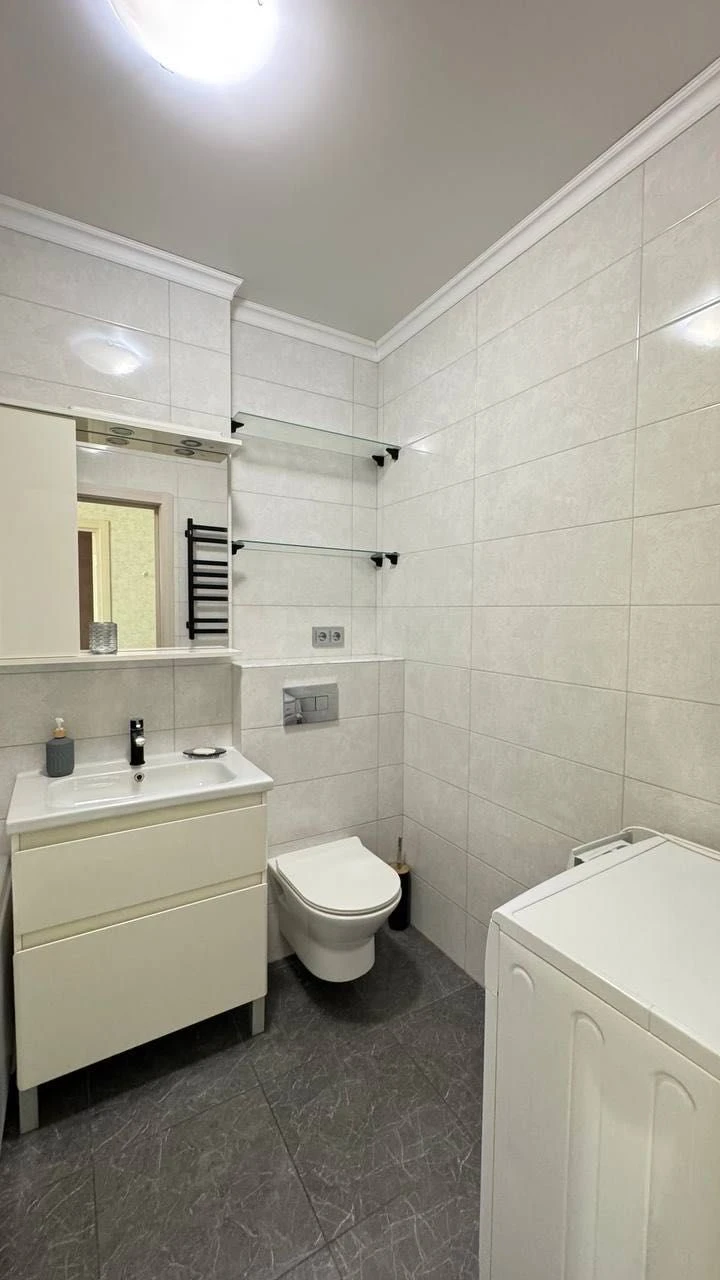 Продается 1-комнатная квартира 35 м², в кирпичном доме на
