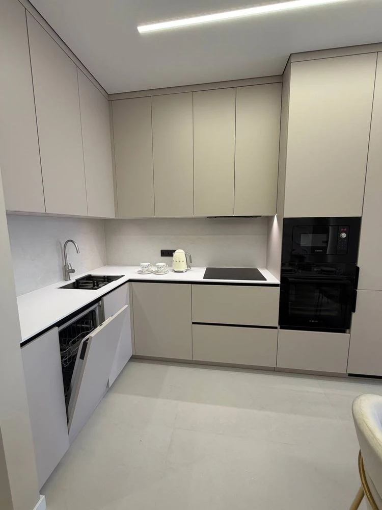 Продам 2-комнатную квартиру с ремонтом в KADORR City на Крас