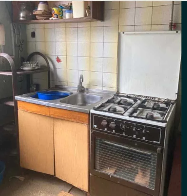 Продається будинок в Основянському районі, ділянка 4 сотки, газове опалення.