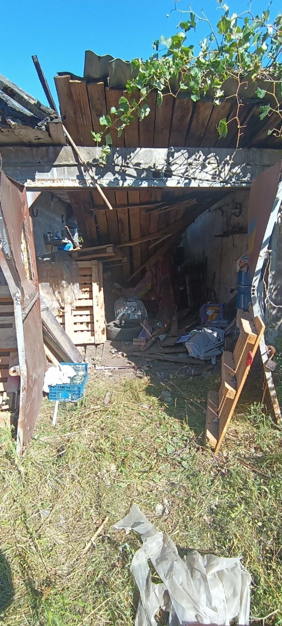 Продається міцний гараж