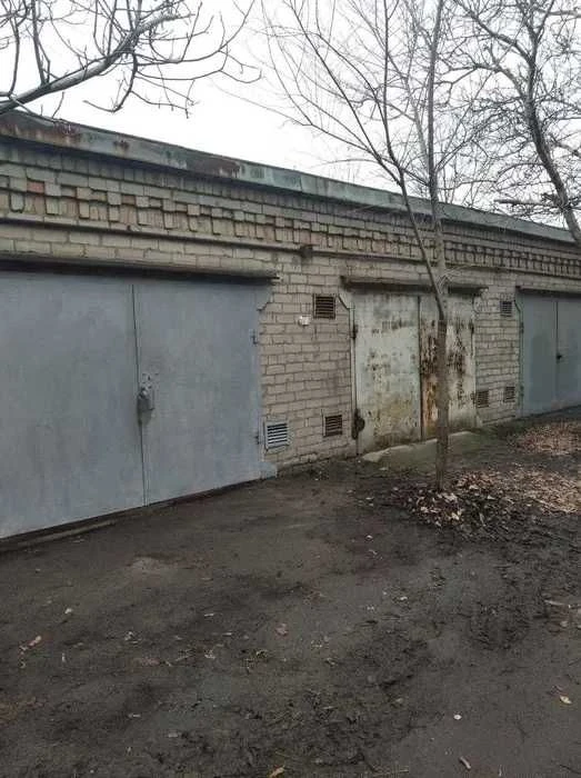 Продам капітальний гараж