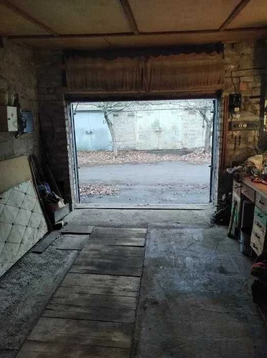 Продам капітальний гараж