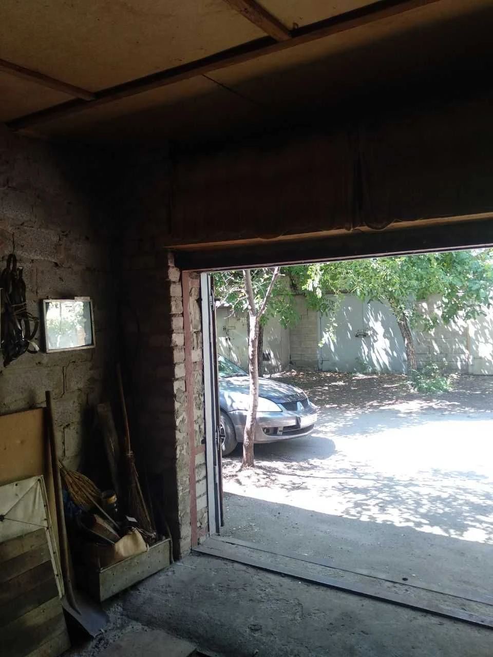 Продам капітальний гараж