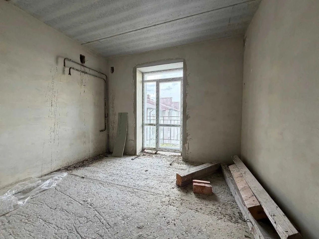 For Sale! 2-room apartment. Ready house.