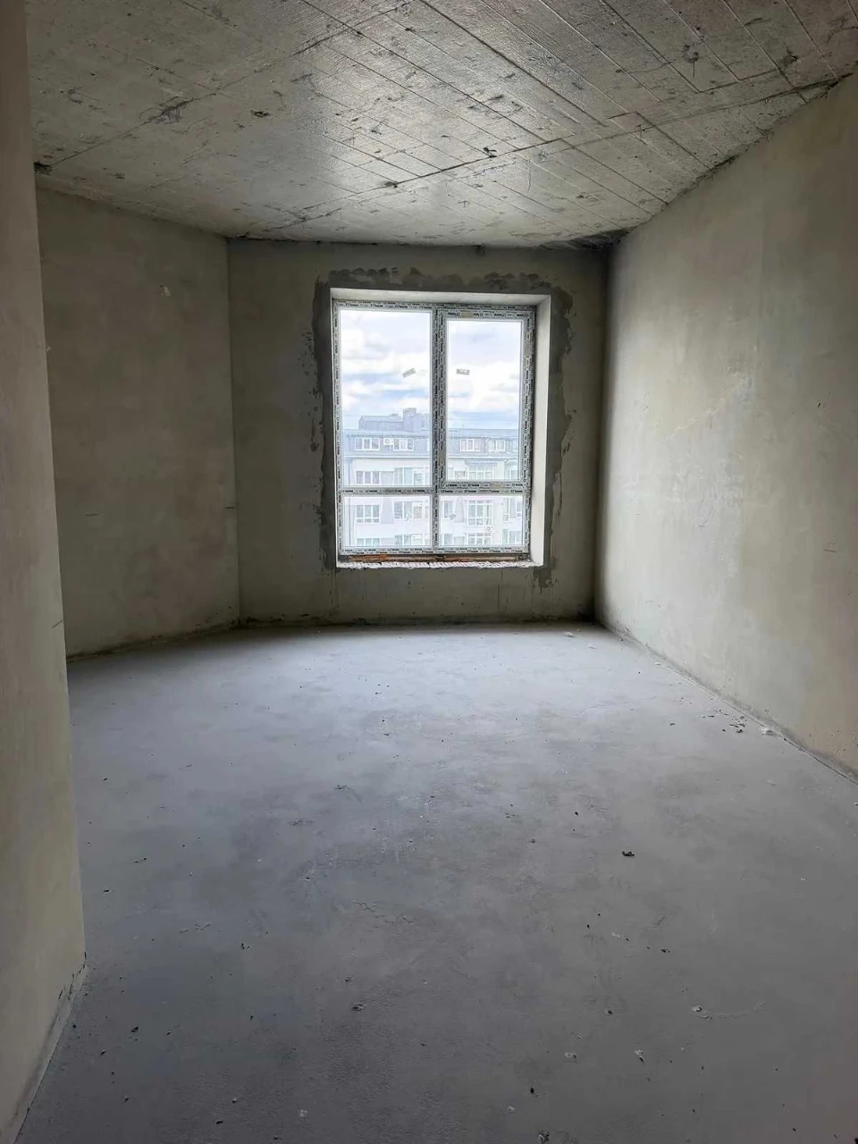 For Sale! 2-room apartment. Ready house.