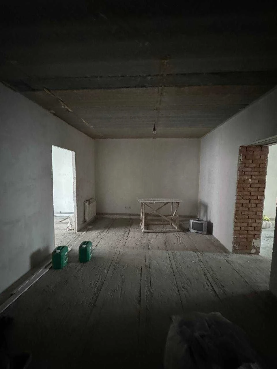 3-room apartment with two balconies and a boiler