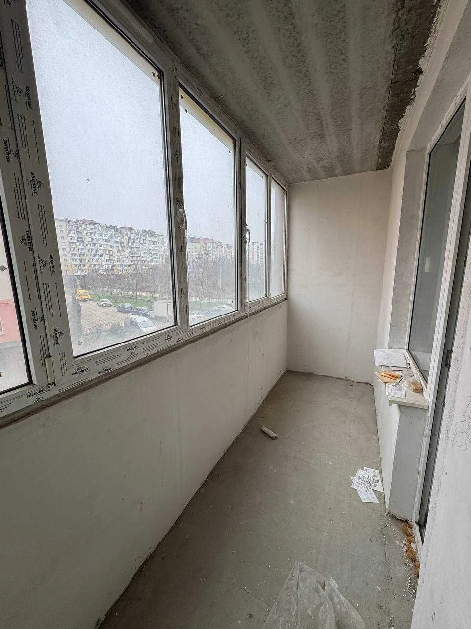 3-room apartment with two balconies and a boiler