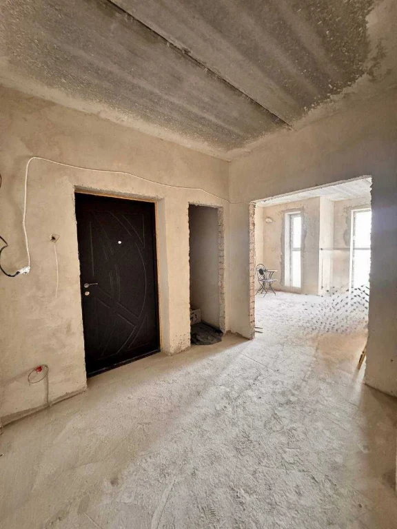 Selling ready-to-renovation 2-room apartment