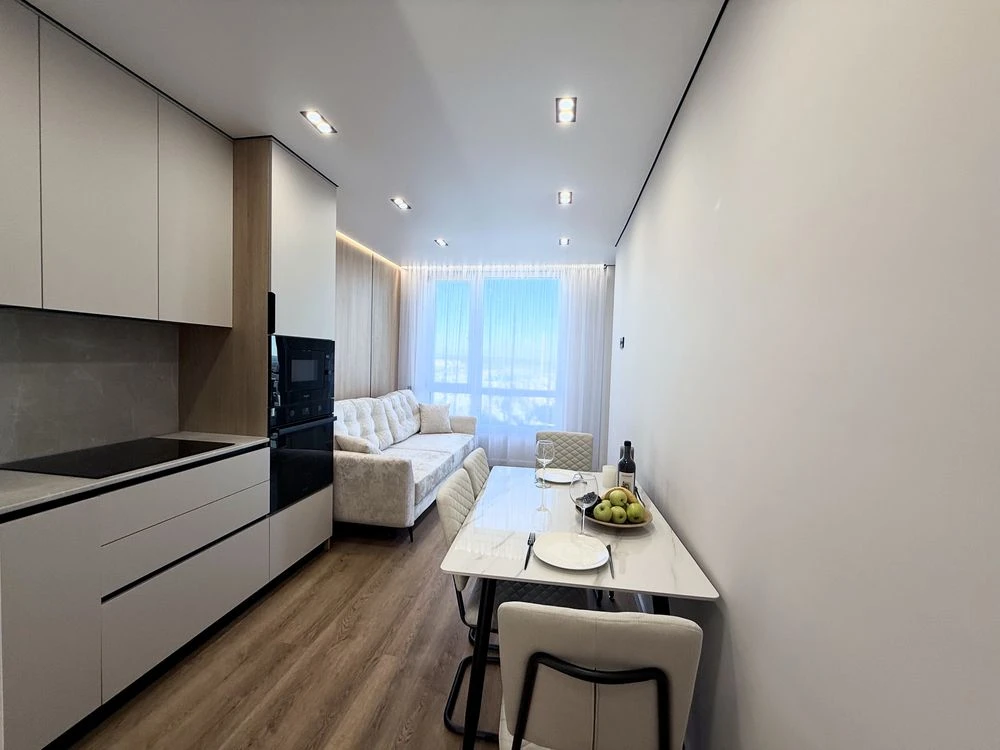 Owner, Park Avenue, two-room apartment