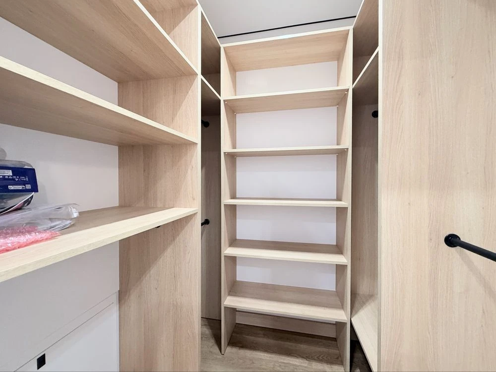 Owner, Park Avenue, two-room apartment