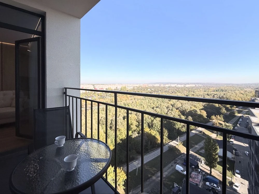 Owner, Park Avenue, two-room apartment