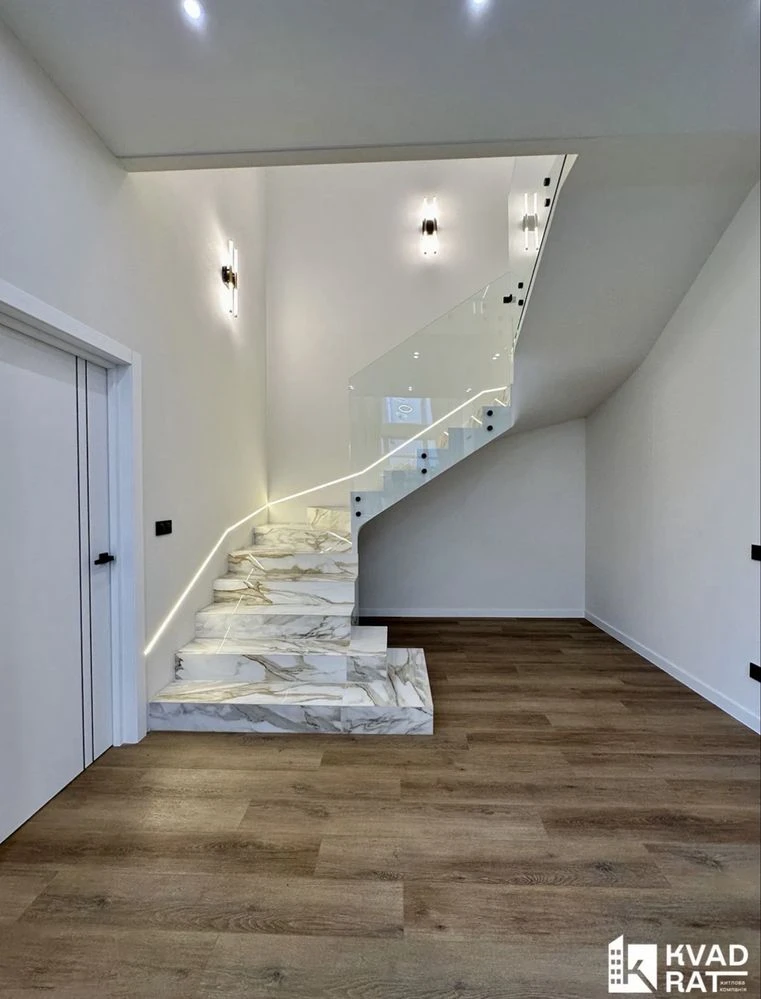 Luxury house, fully furnished 330 000$