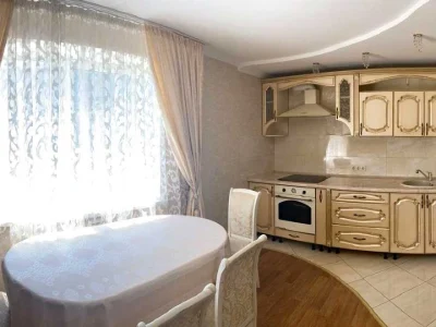 Apartment. Odesa, Melnytska St.