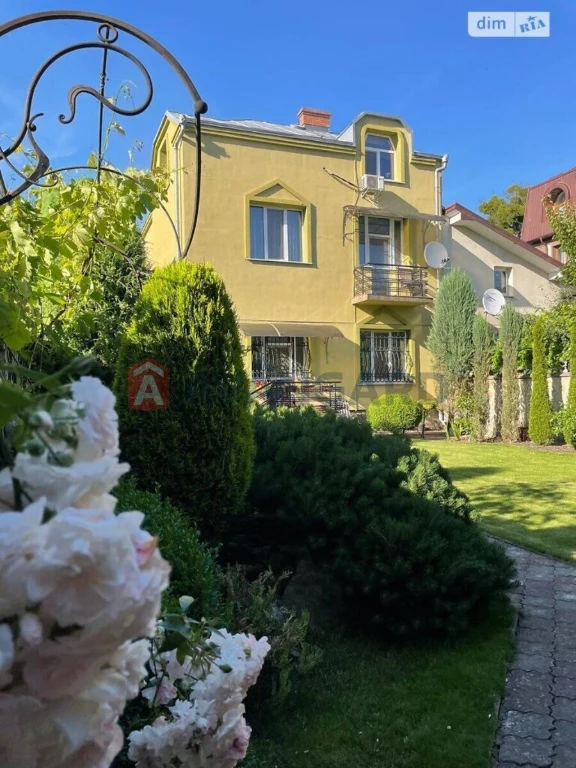 Продаж приватного будинку в Центрі Франківська