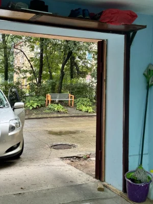 Гараж в житловому будинку