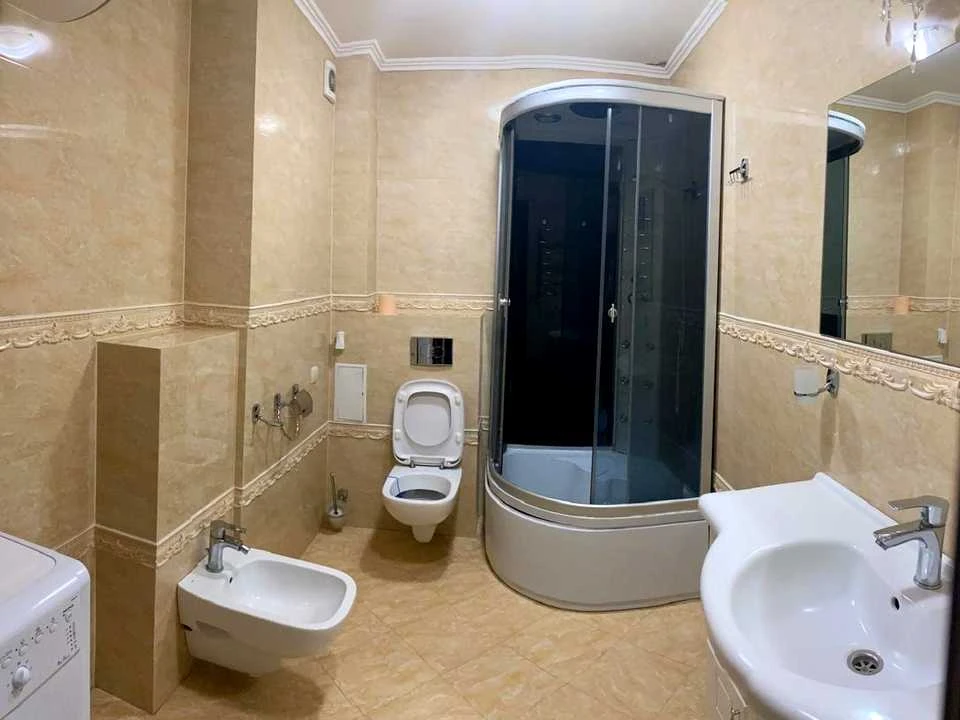 Apartment. Odesa, Melnytska St.