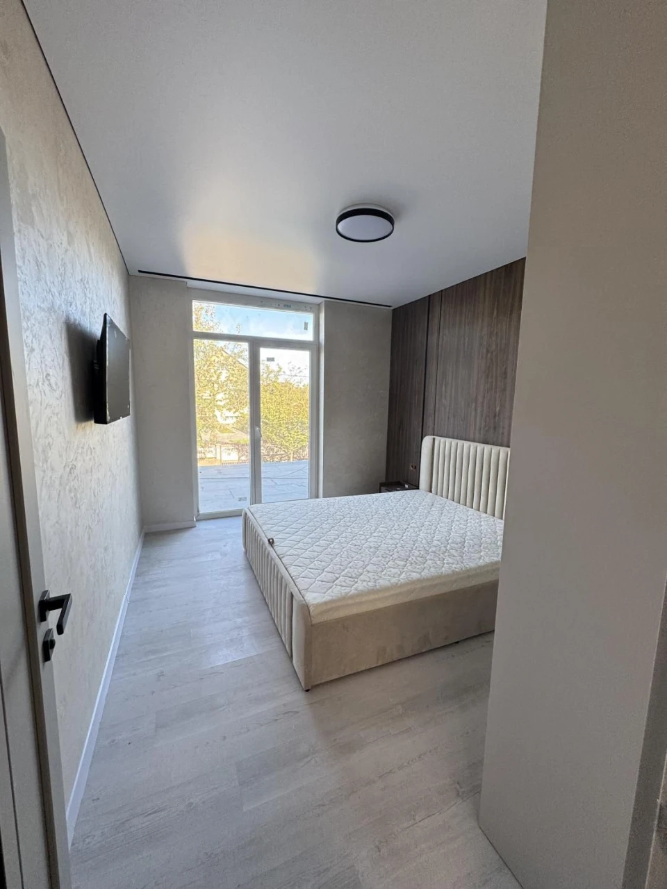 Sale of a modern apartment with a large terrace