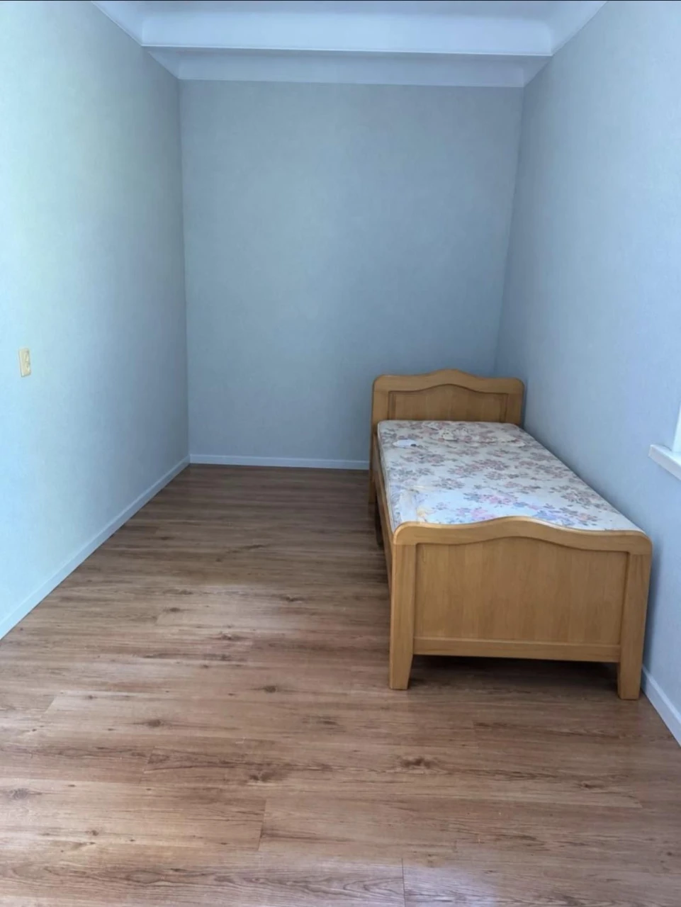 2 room apartment, near center, St. Tikhogo