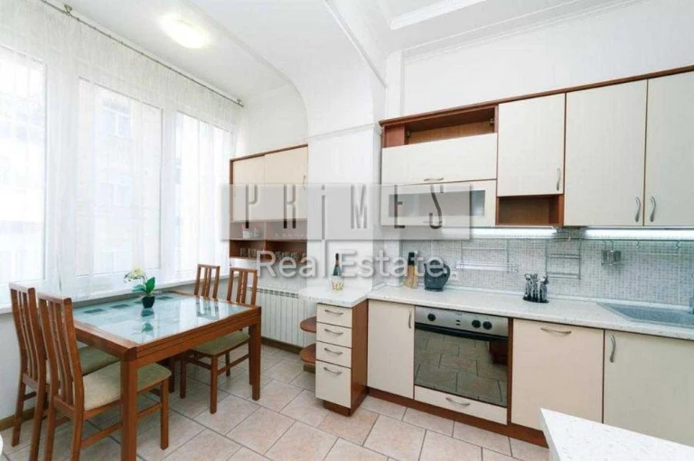 Продаж 4к квартири з ремонтом, вул. Євгена Чикаленка, 19а, Ц