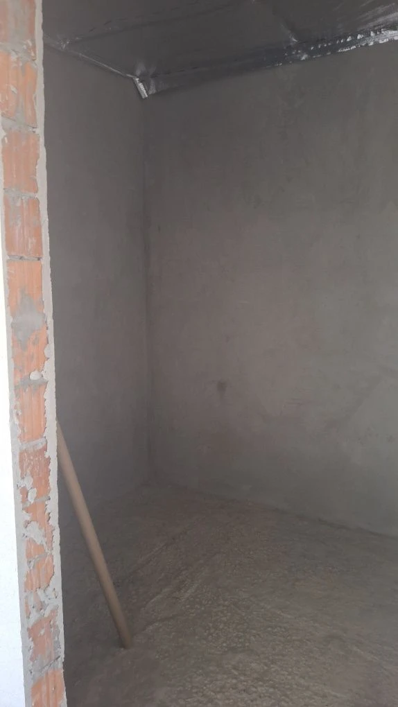 For sale townhouse under renovation in a good location