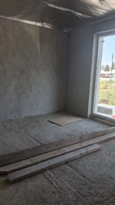 For sale townhouse under renovation in a good location