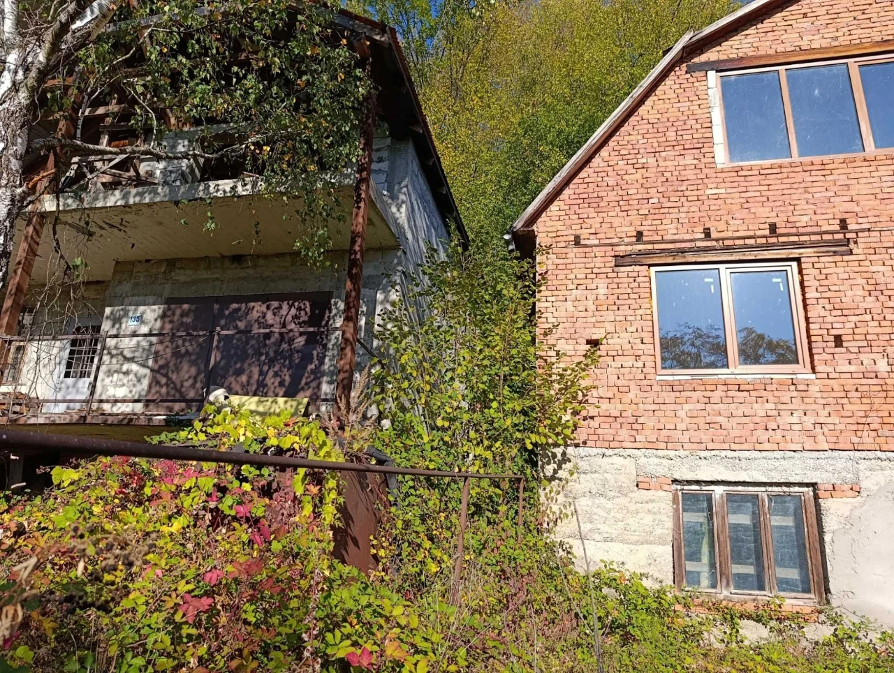 Sale of a country house 165 sq.m. with a plot of 6.5 acres in