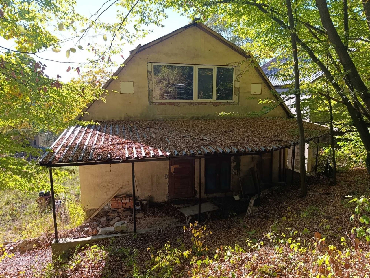 Sale of a country house 165 sq.m. with a plot of 6.5 acres in
