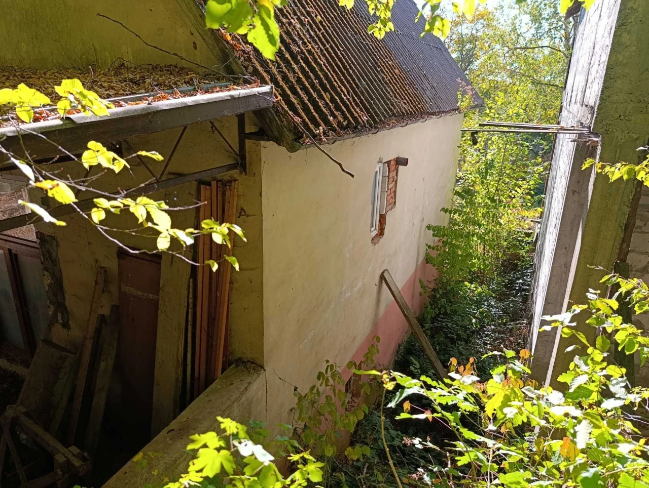 Sale of a country house 165 sq.m. with a plot of 6.5 acres in