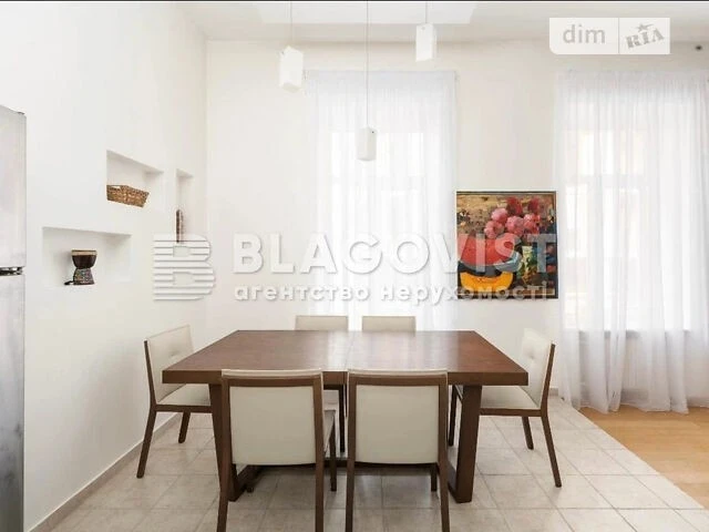 Sale of 4-room apartment 112.2 sq. m on Kruglouniversitytska Street