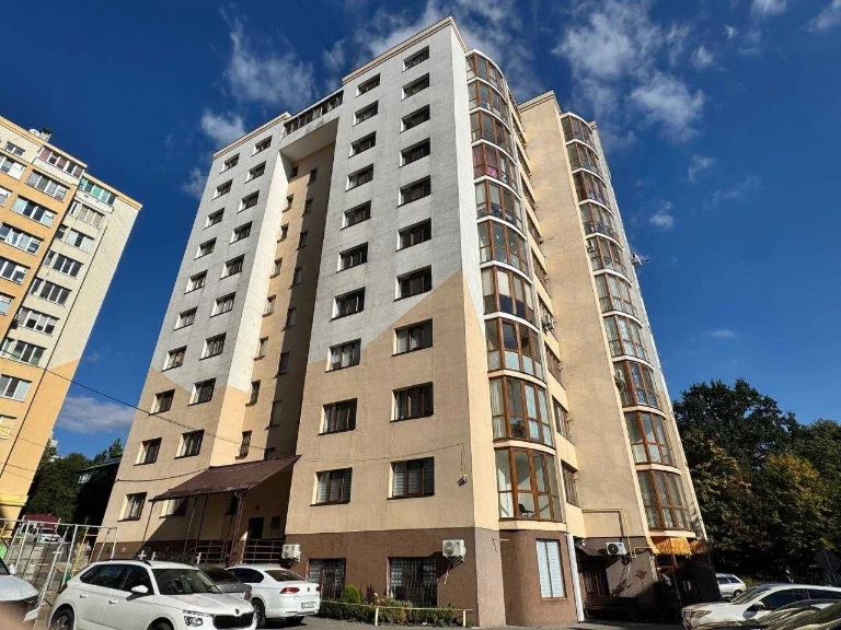 Продам 2-кімнатну квартиру в новому будинку Виставка