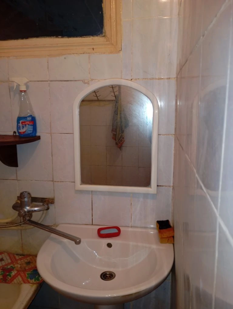 Selling a 2-room apartment in the village of Chorniavka. Owner.