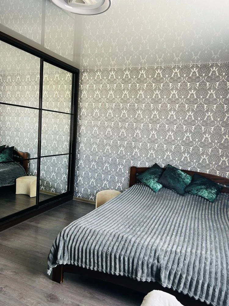 For sale TWO-ROOM apartment with completely new renovation, area