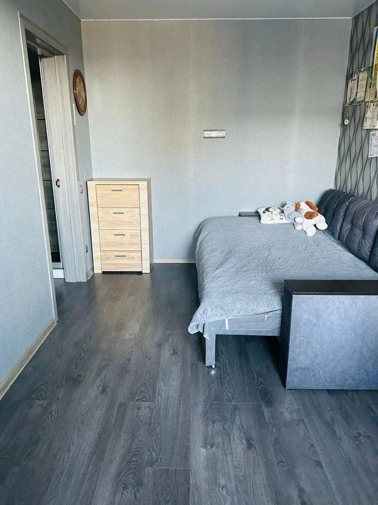 For sale TWO-ROOM apartment with completely new renovation, area