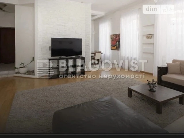 Sale of 4-room apartment 112.2 sq. m on Kruglouniversitytska Street