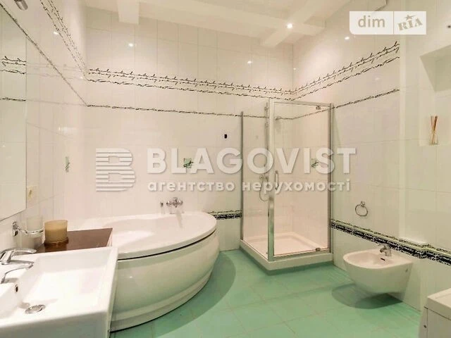 Sale of 4-room apartment 112.2 sq. m on Kruglouniversitytska Street