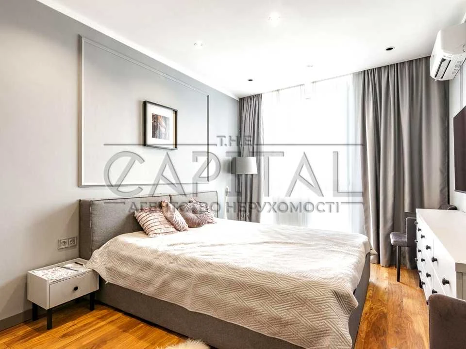 Apartment. Kyiv, Zarychna St.