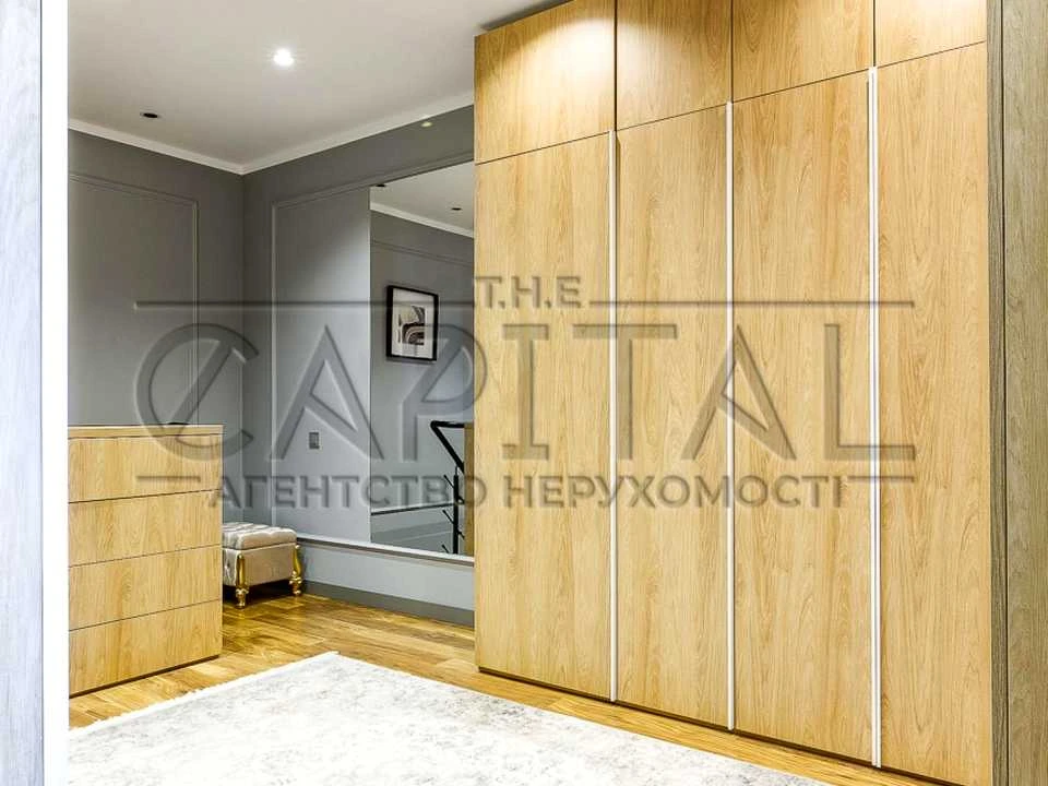 Apartment. Kyiv, Zarychna St.