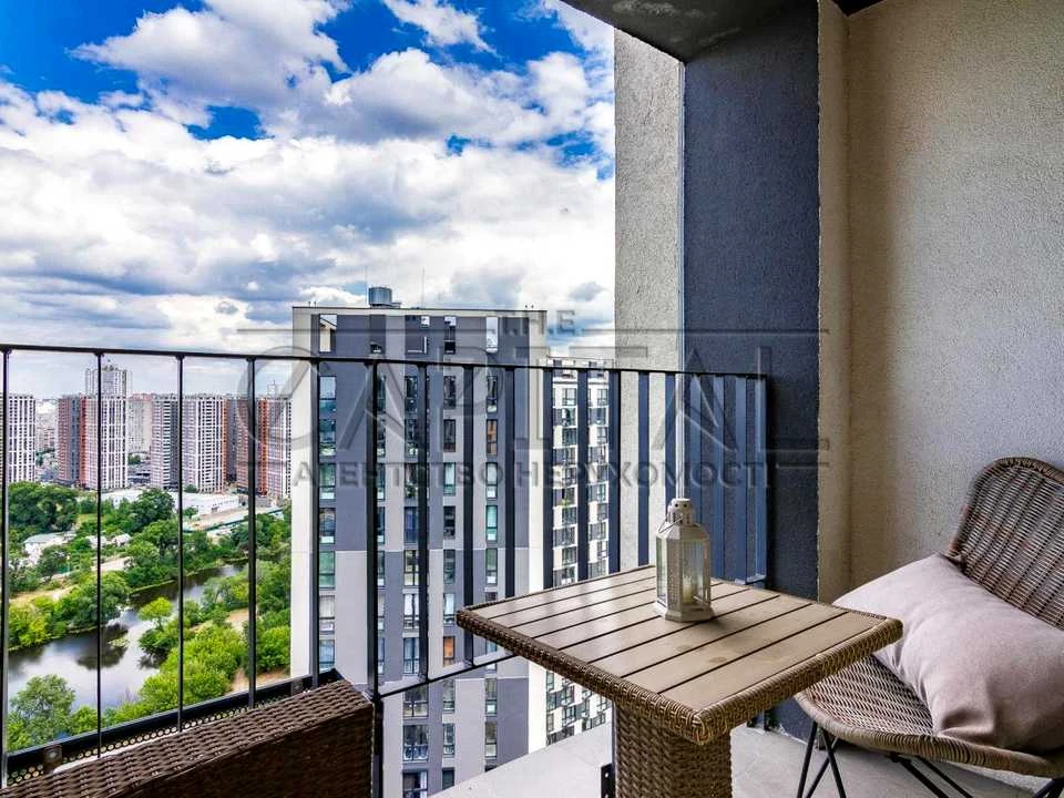 Apartment. Kyiv, Zarychna St.