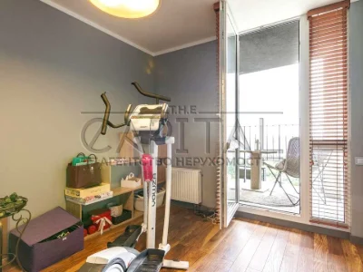 Apartment. Kyiv, Zarychna St.