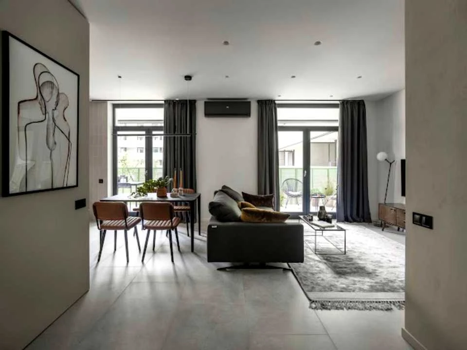 Apartment. Kyiv, Naberezhno-Ribalska Street, St.