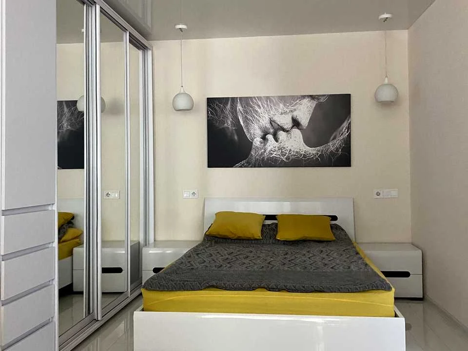 Apartment. Kyiv, Евгений Коновальця Street