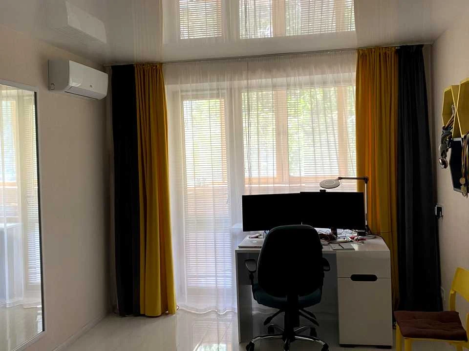 Apartment. Kyiv, Евгений Коновальця Street