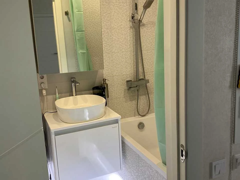Apartment. Kyiv, Евгений Коновальця Street