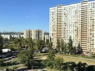 Apartment. Kyiv, Yevhen Sverstyuk St.