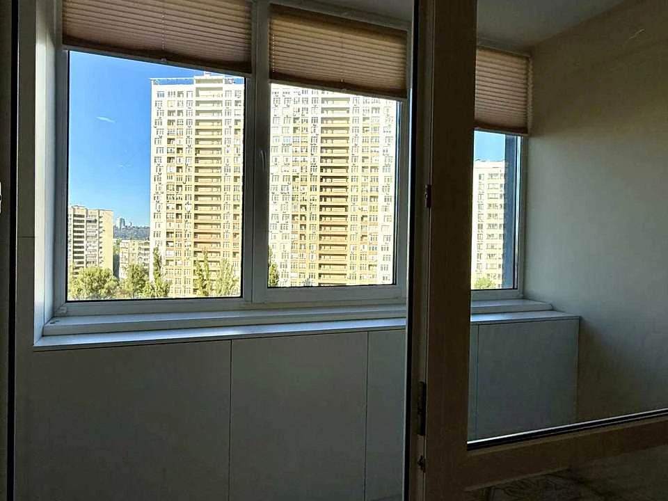 Apartment. Kyiv, Yevhen Sverstyuk St.