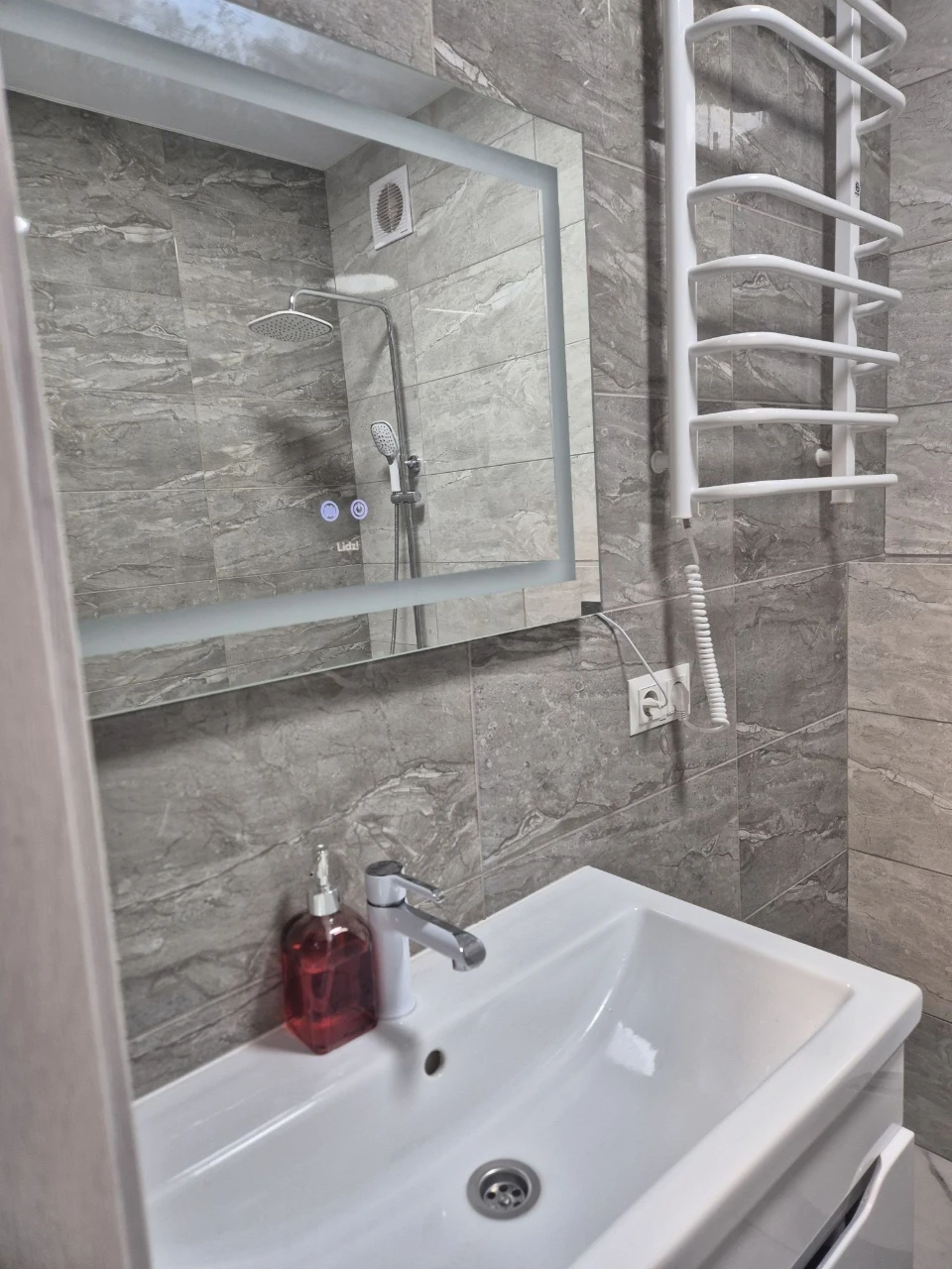 Apartment for sale FROM THE OWNER in a new building St. Mir