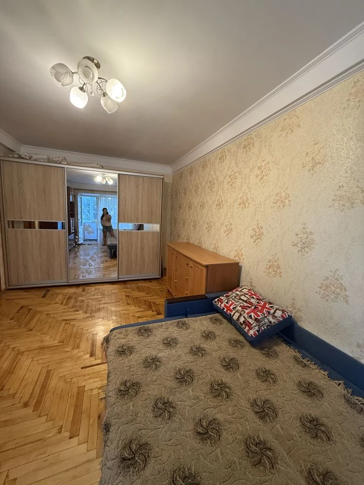 I will sell 2 sq.m. pr.Yubyleyny.Comfortable 3rd floor