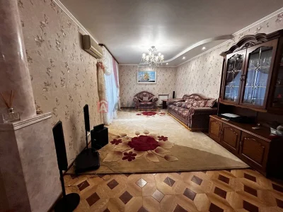 Продаж 4-кімнатної квартири | бульв. Центральний, 23